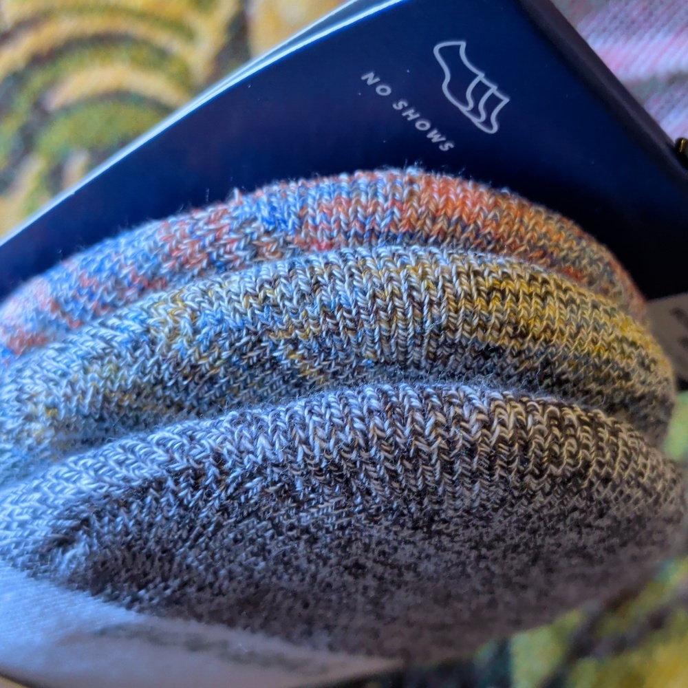 Bombas 3 pack Men's Cushioned No Show Socks - Gray and White - Picture 4 of 7